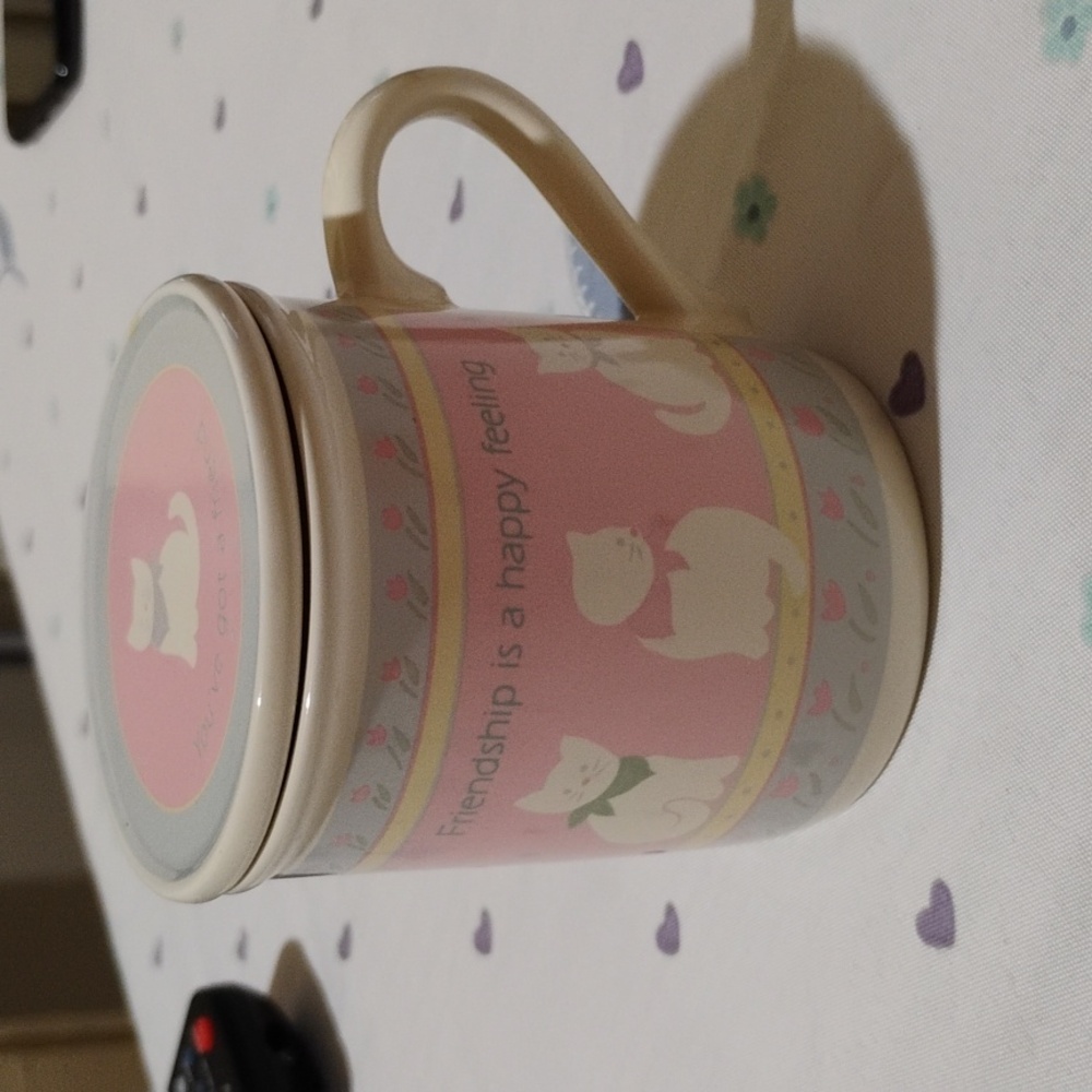 HALLMARK CARDS 1987 COFFEE MUG WITH LID FRIENDSHIP IS A HAPPY FEELING🐱🐱🐱